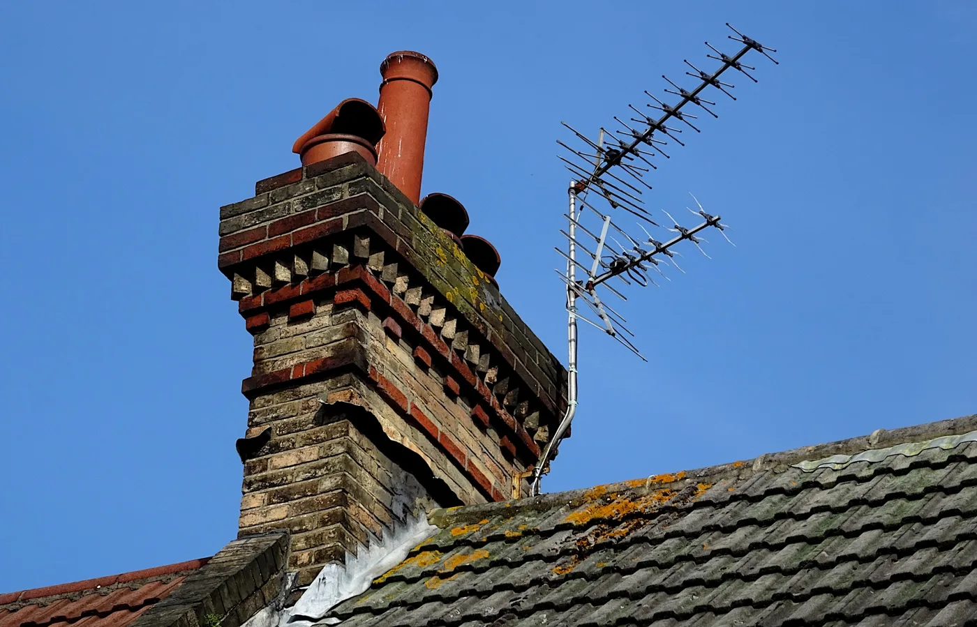 Chimney Flaunching Repair: Patch or Rebuild, Lime or Cement