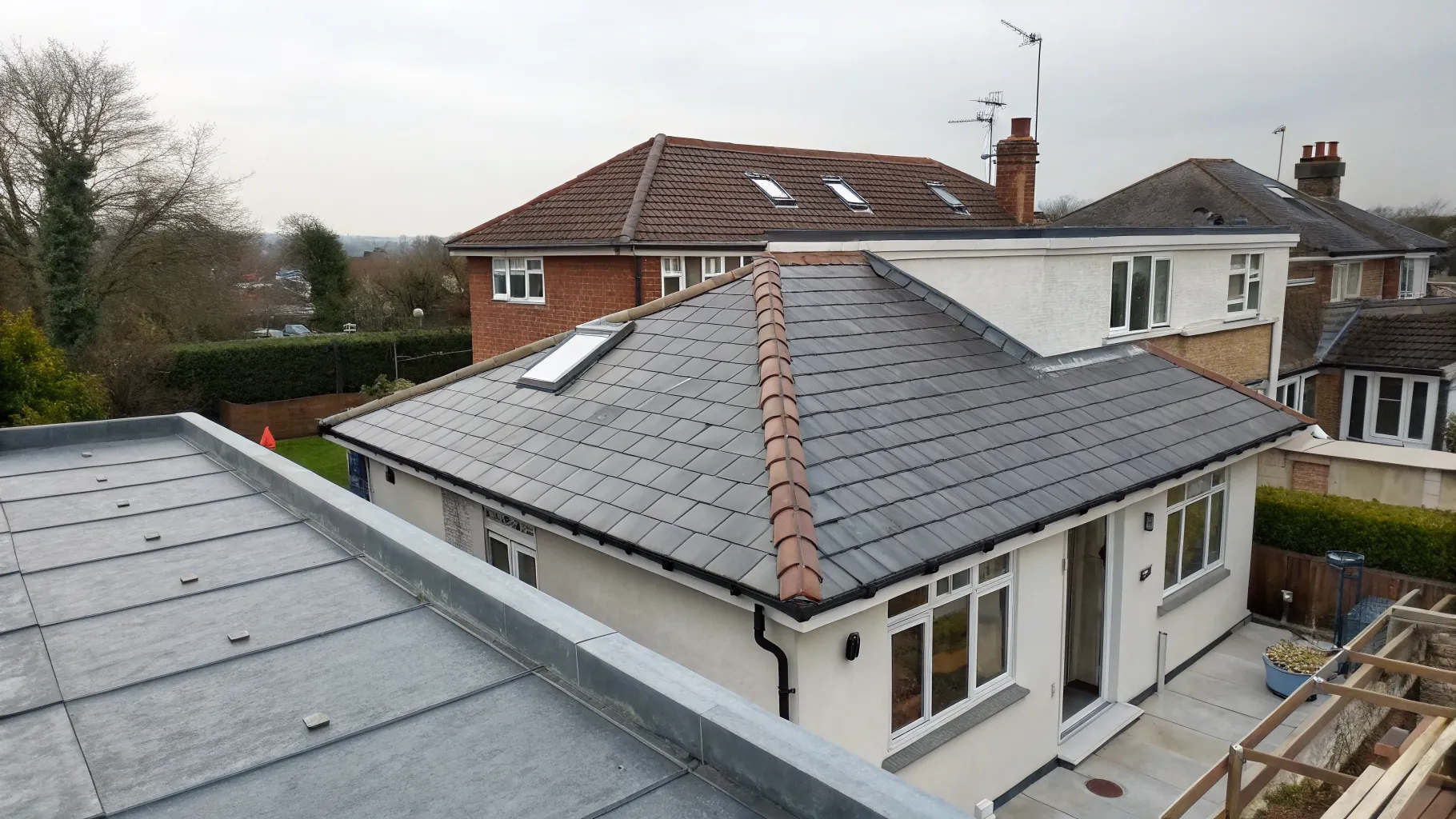 Flat Roof vs Pitched Roof: Costs, Lifespan and Which to Choose